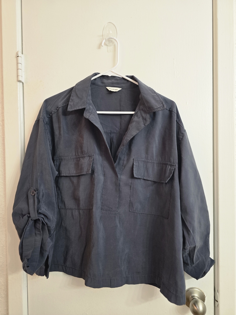 Max Studio Women's Large Navy Blue Pullover Blouse with Pockets